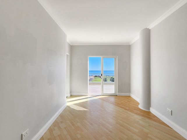 To Let 3 Bedroom Property for Rent in Mouille Point Western Cape